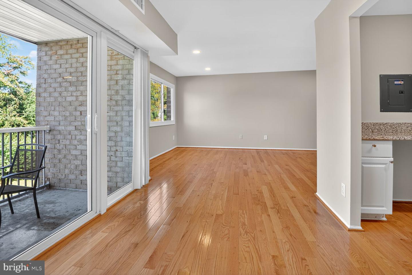 2907 CHARING CROSS RD #14, FALLS CHURCH, Virginia 22042, 1 Bedroom Bedrooms, ,1 BathroomBathrooms,Residential,For sale,2907 CHARING CROSS RD #14,VAFX2273408 MLS # VAFX2273408