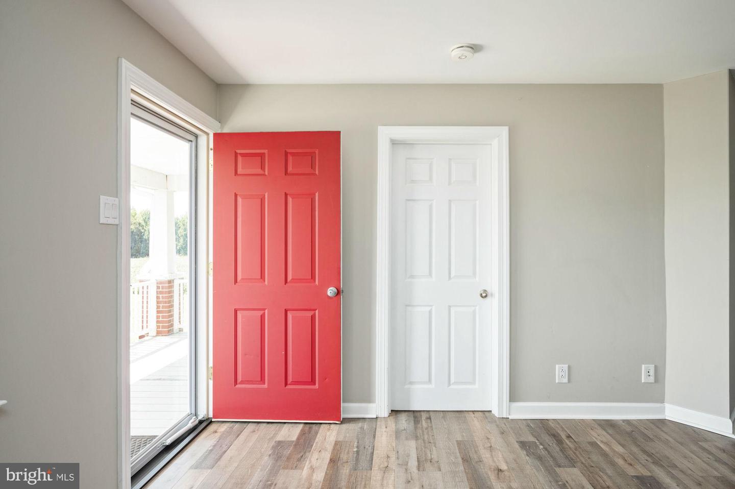 161 FOREST LANE RD, FREDERICKSBURG, Virginia 22405, 2 Bedrooms Bedrooms, ,3 BathroomsBathrooms,Residential,For sale,161 FOREST LANE RD,VAST2043394 MLS # VAST2043394