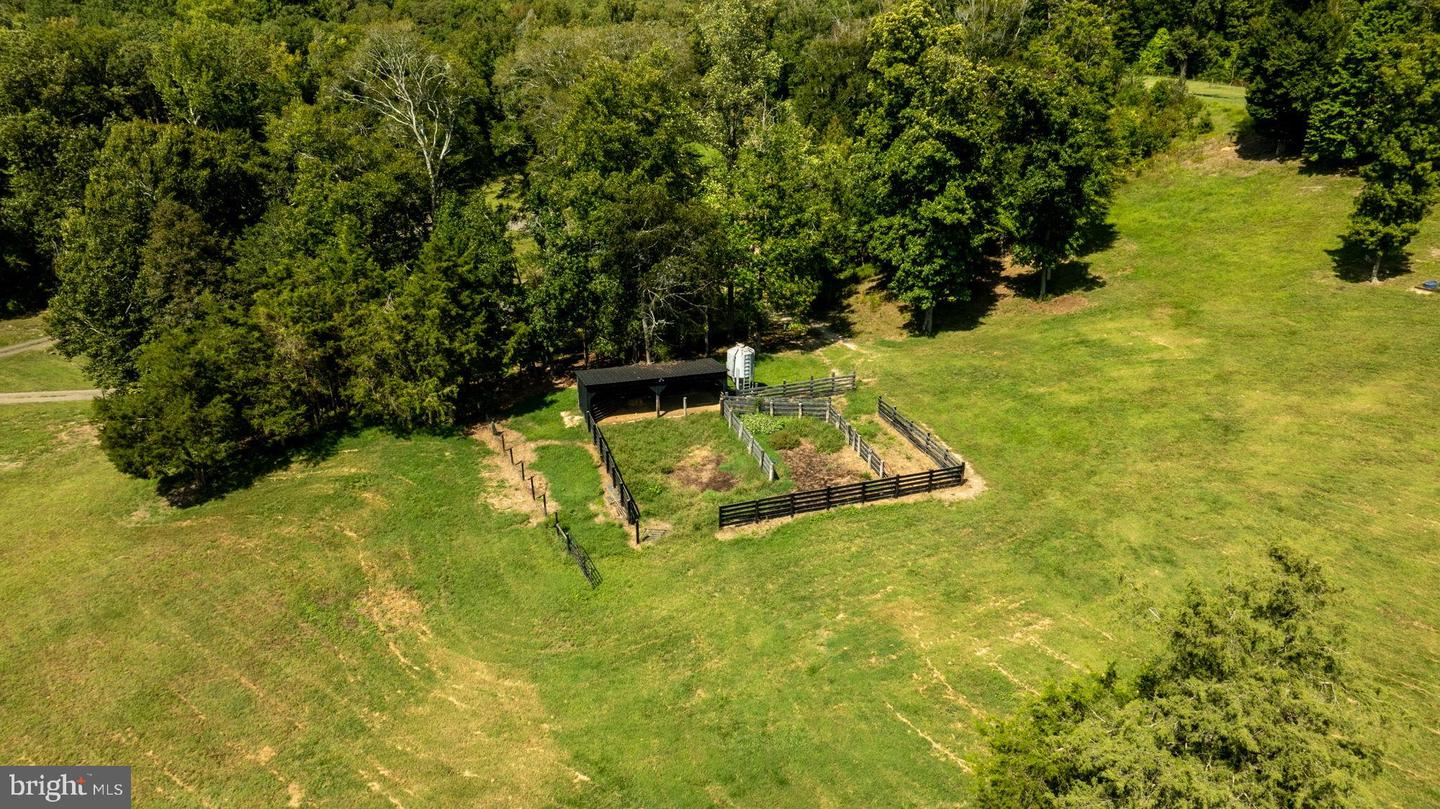 161 FOREST LANE RD, FREDERICKSBURG, Virginia 22405, 2 Bedrooms Bedrooms, ,3 BathroomsBathrooms,Residential,For sale,161 FOREST LANE RD,VAST2043394 MLS # VAST2043394