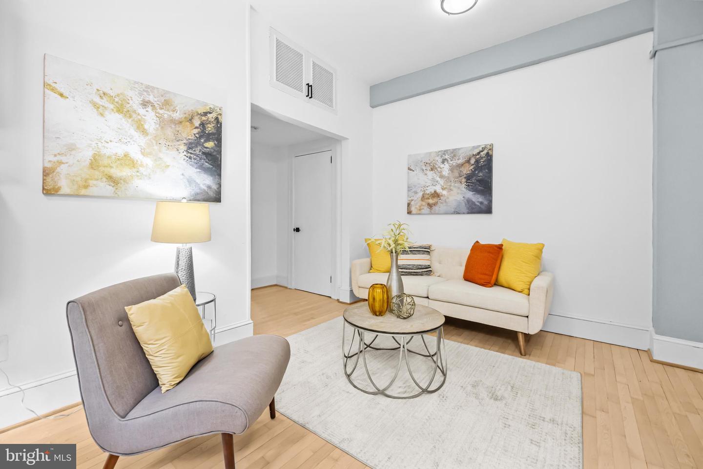 3039 MACOMB ST NW #17, WASHINGTON, District Of Columbia 20008, 2 Bedrooms Bedrooms, ,1 BathroomBathrooms,Residential,For sale,3039 MACOMB ST NW #17,DCDC2226286 MLS # DCDC2226286