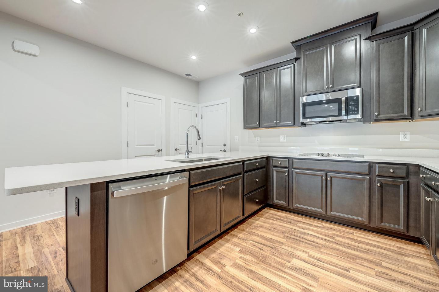 13504 INNOVATION STATION LOOP #2A, HERNDON, Virginia 20171, 3 Bedrooms Bedrooms, ,2 BathroomsBathrooms,Residential,For sale,13504 INNOVATION STATION LOOP #2A,VAFX2273558 MLS # VAFX2273558