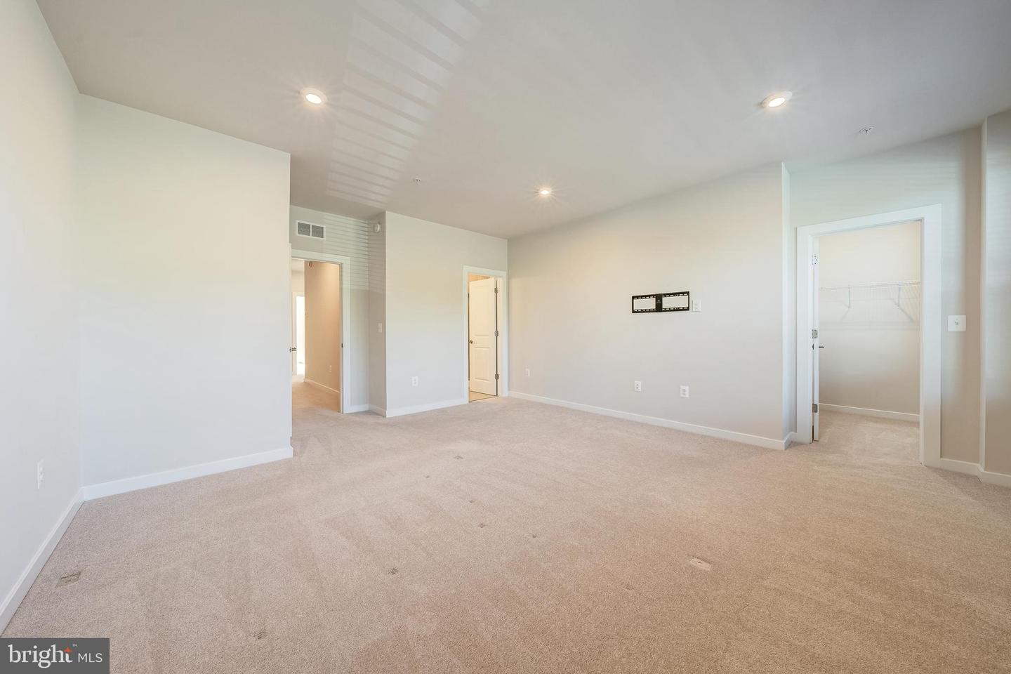 13504 INNOVATION STATION LOOP #2A, HERNDON, Virginia 20171, 3 Bedrooms Bedrooms, ,2 BathroomsBathrooms,Residential,For sale,13504 INNOVATION STATION LOOP #2A,VAFX2273558 MLS # VAFX2273558