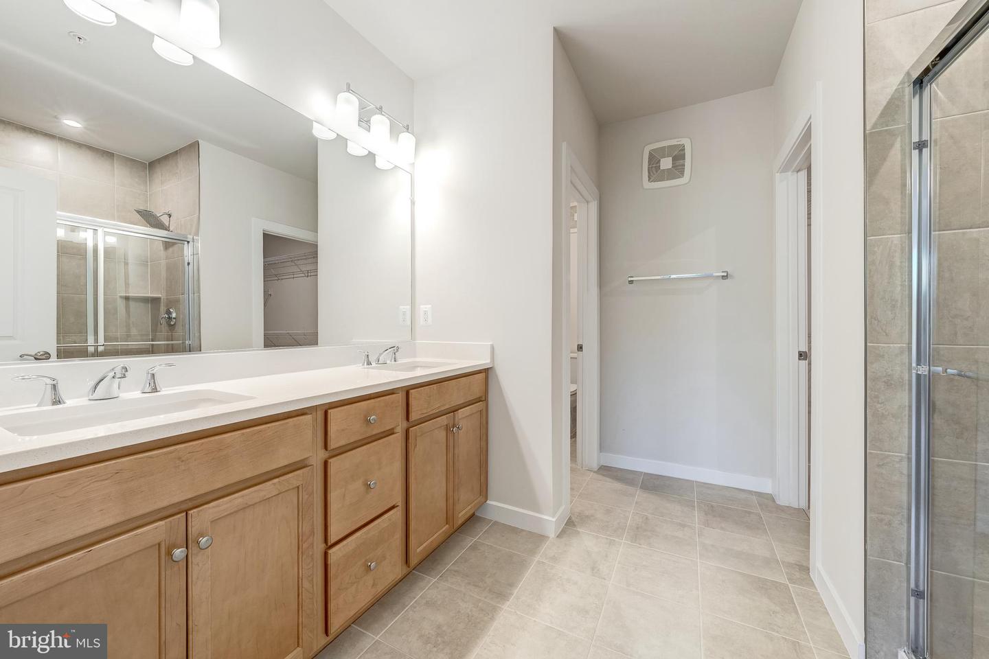 13504 INNOVATION STATION LOOP #2A, HERNDON, Virginia 20171, 3 Bedrooms Bedrooms, ,2 BathroomsBathrooms,Residential,For sale,13504 INNOVATION STATION LOOP #2A,VAFX2273558 MLS # VAFX2273558