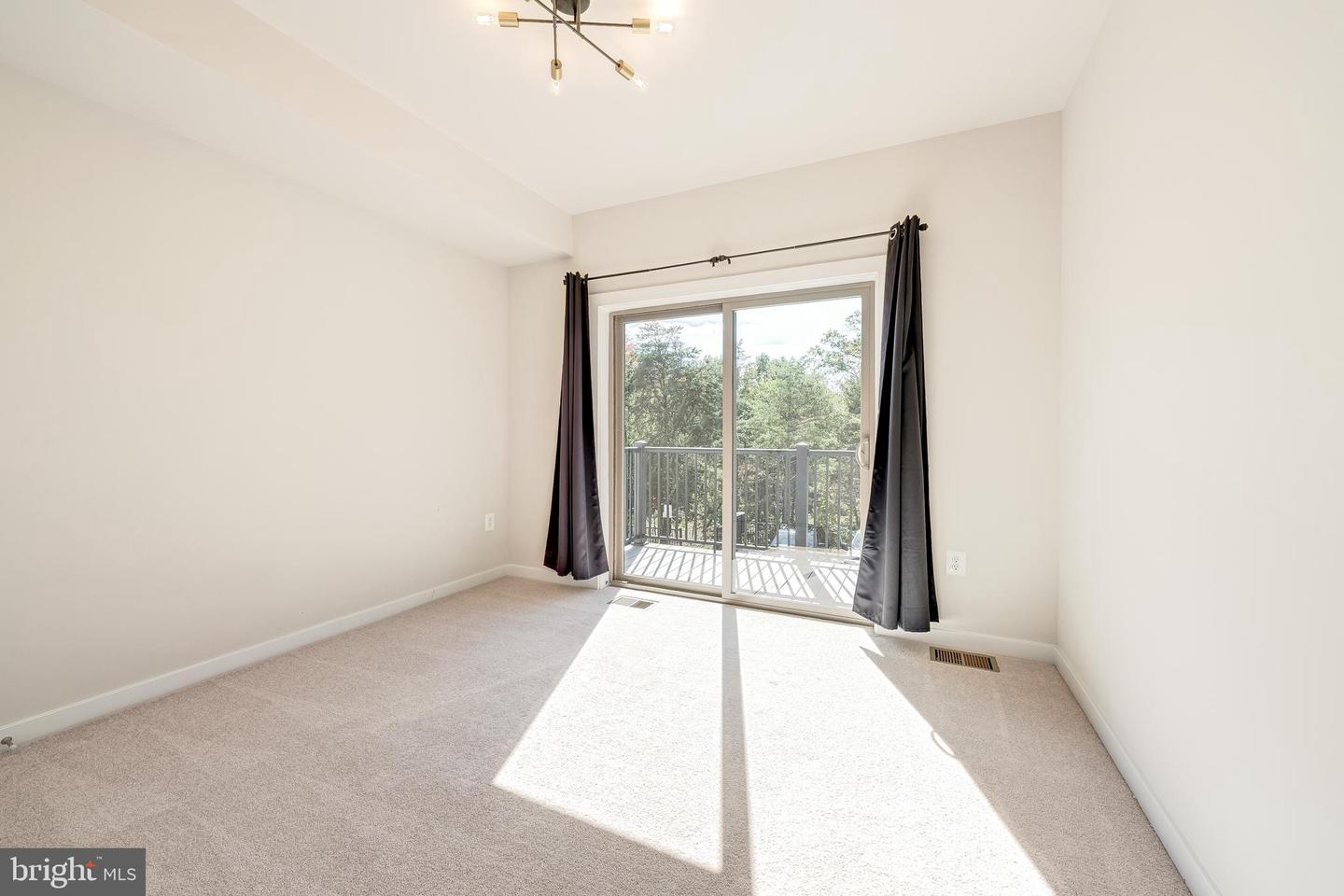 13504 INNOVATION STATION LOOP #2A, HERNDON, Virginia 20171, 3 Bedrooms Bedrooms, ,2 BathroomsBathrooms,Residential,For sale,13504 INNOVATION STATION LOOP #2A,VAFX2273558 MLS # VAFX2273558