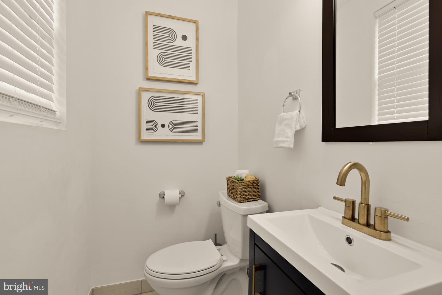 1409 G ST NE #5, WASHINGTON, District Of Columbia 20002, 3 Bedrooms Bedrooms, ,2 BathroomsBathrooms,Residential,For sale,1409 G ST NE #5,DCDC2226020 MLS # DCDC2226020