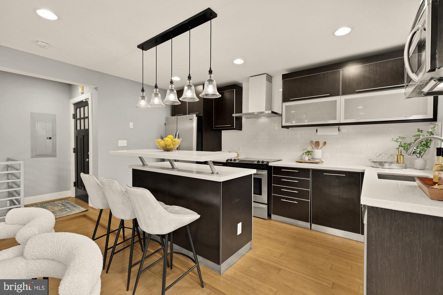 1409 G ST NE #5, WASHINGTON, District Of Columbia 20002, 3 Bedrooms Bedrooms, ,2 BathroomsBathrooms,Residential,For sale,1409 G ST NE #5,DCDC2226020 MLS # DCDC2226020