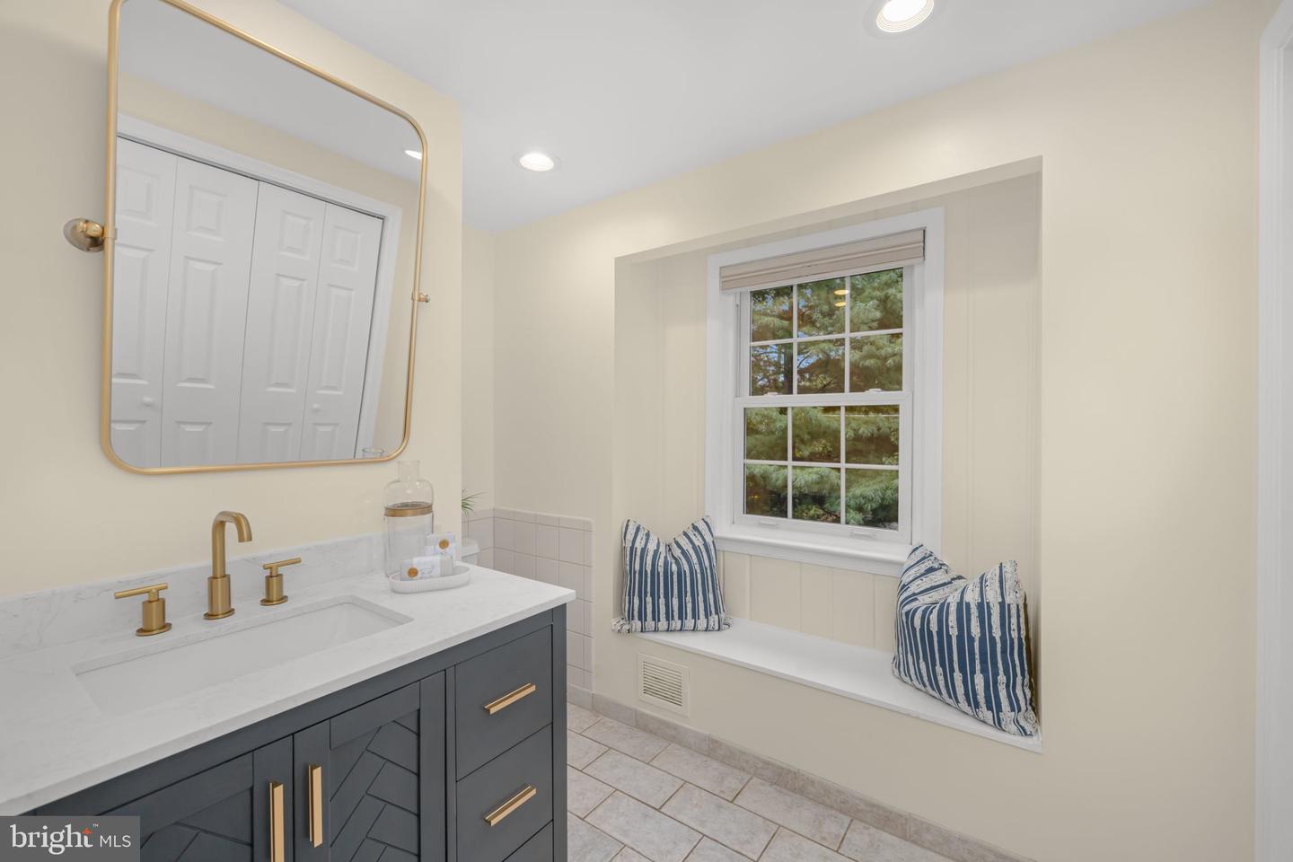 1830 MASSACHUSETTS AVE, MCLEAN, Virginia 22101, 5 Bedrooms Bedrooms, ,4 BathroomsBathrooms,Residential,For sale,1830 MASSACHUSETTS AVE,VAFX2273304 MLS # VAFX2273304