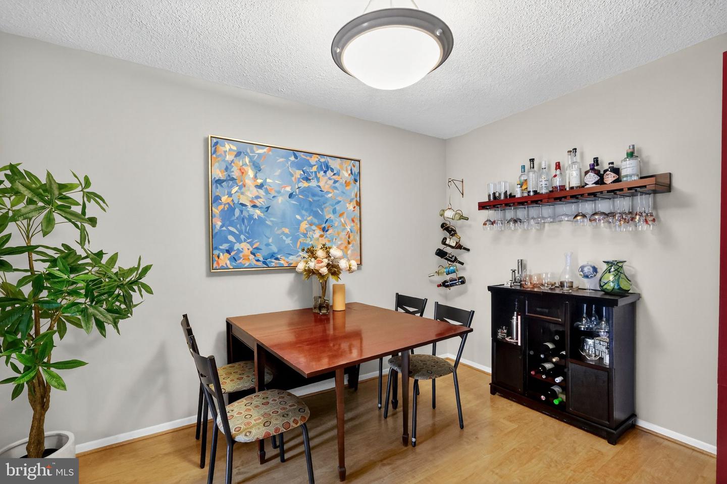 4500 FOUR MILE RUN DR S #327, ARLINGTON, Virginia 22204, 1 Bedroom Bedrooms, ,1 BathroomBathrooms,Residential,For sale,4500 FOUR MILE RUN DR S #327,VAAR2064680 MLS # VAAR2064680