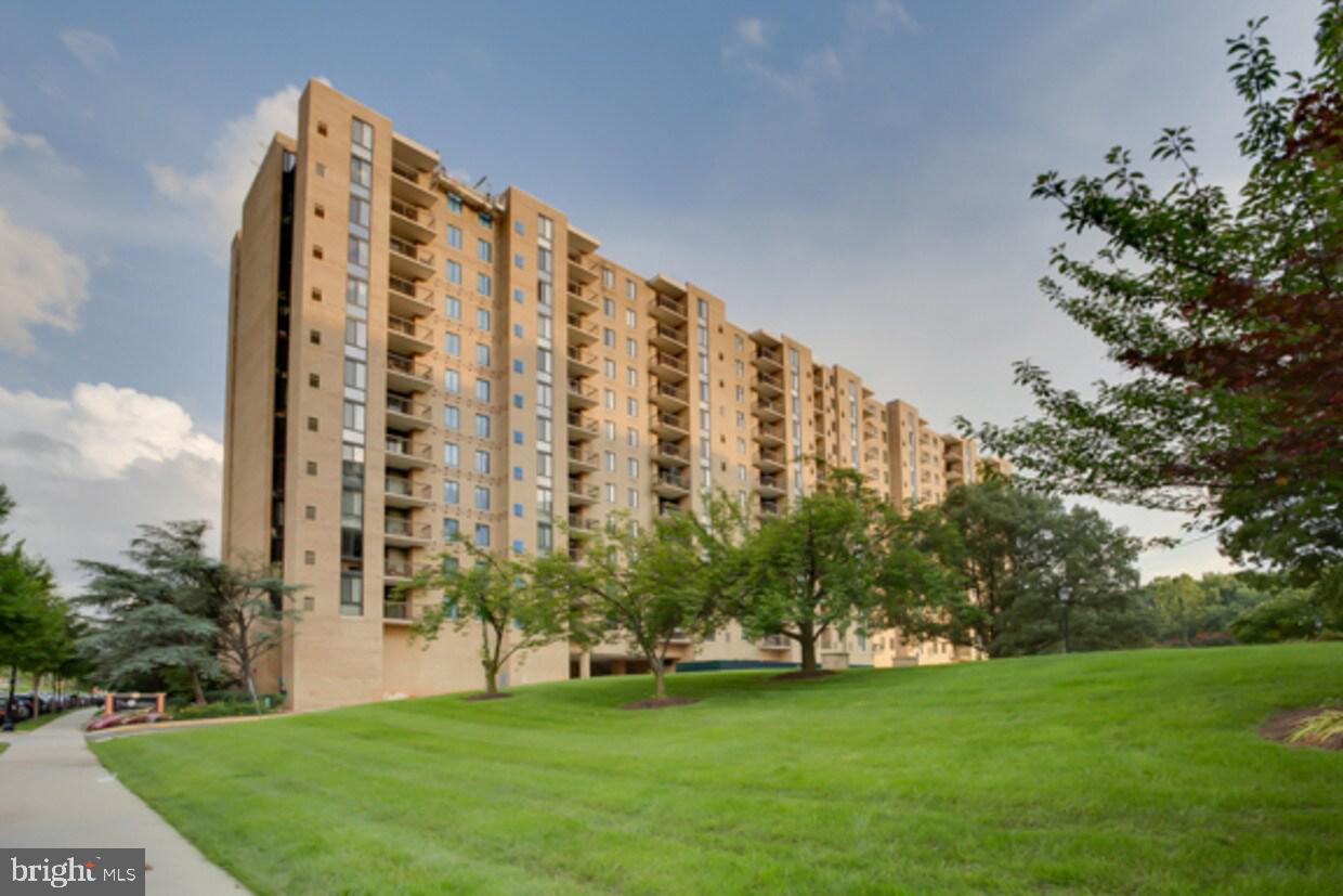 4500 FOUR MILE RUN DR S #327, ARLINGTON, Virginia 22204, 1 Bedroom Bedrooms, ,1 BathroomBathrooms,Residential,For sale,4500 FOUR MILE RUN DR S #327,VAAR2064680 MLS # VAAR2064680