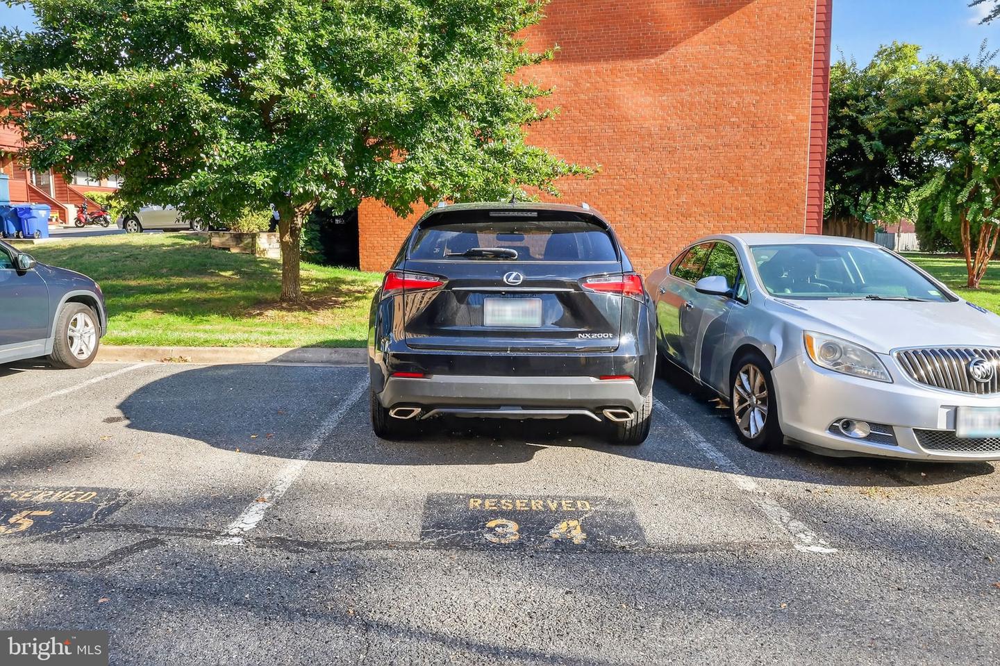 4500 FOUR MILE RUN DR S #327, ARLINGTON, Virginia 22204, 1 Bedroom Bedrooms, ,1 BathroomBathrooms,Residential,For sale,4500 FOUR MILE RUN DR S #327,VAAR2064680 MLS # VAAR2064680