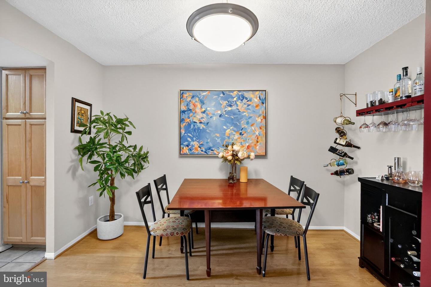 4500 FOUR MILE RUN DR S #327, ARLINGTON, Virginia 22204, 1 Bedroom Bedrooms, ,1 BathroomBathrooms,Residential,For sale,4500 FOUR MILE RUN DR S #327,VAAR2064680 MLS # VAAR2064680