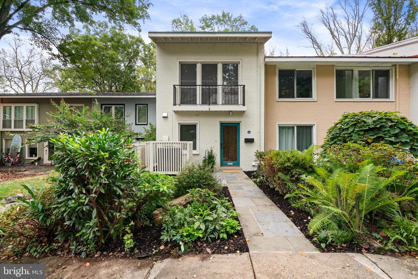 11493 WATERVIEW CLUSTER, RESTON, Virginia 20190, 3 Bedrooms Bedrooms, ,2 BathroomsBathrooms,Residential,For sale,11493 WATERVIEW CLUSTER,VAFX2273310 MLS # VAFX2273310