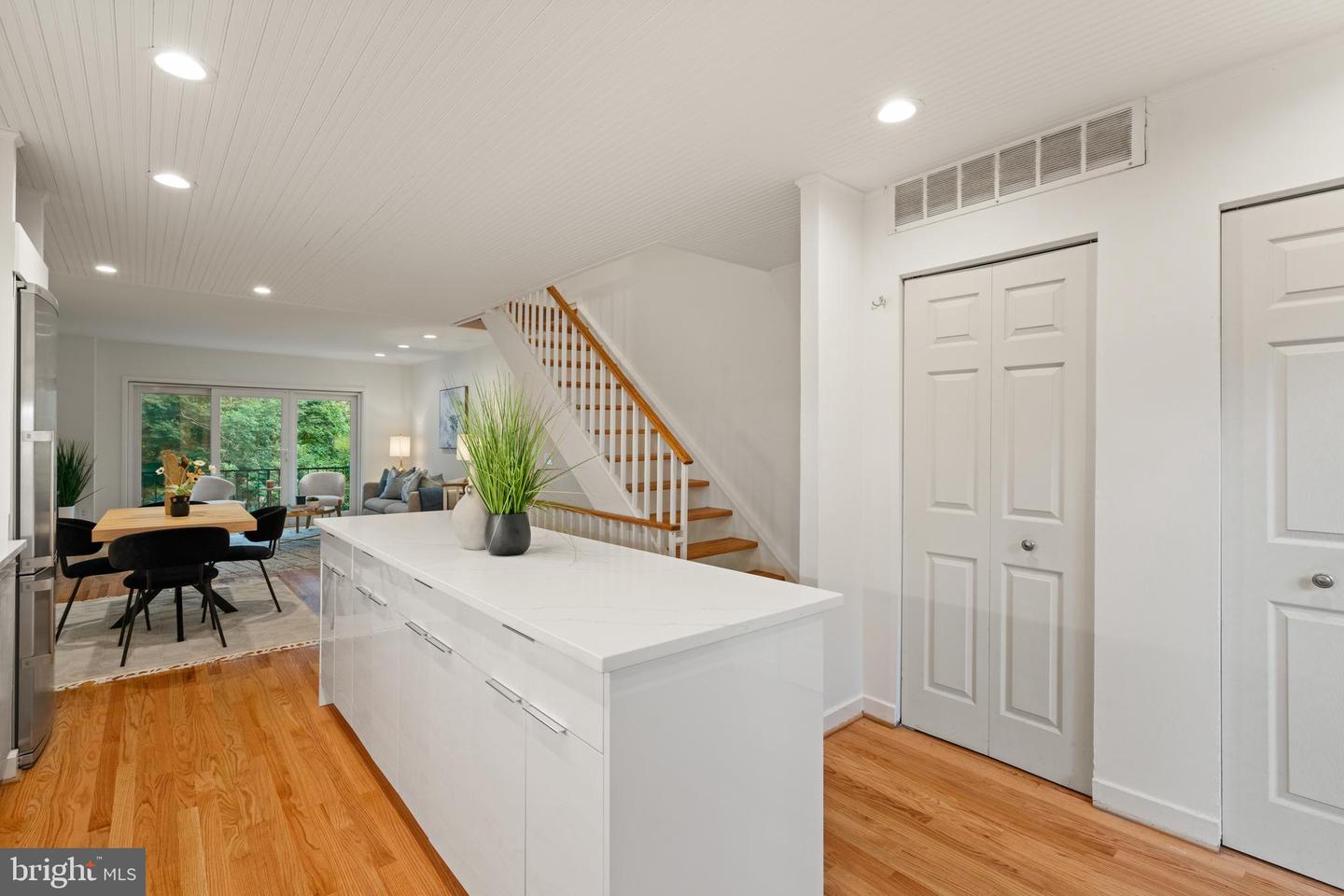 11493 WATERVIEW CLUSTER, RESTON, Virginia 20190, 3 Bedrooms Bedrooms, ,2 BathroomsBathrooms,Residential,For sale,11493 WATERVIEW CLUSTER,VAFX2273310 MLS # VAFX2273310