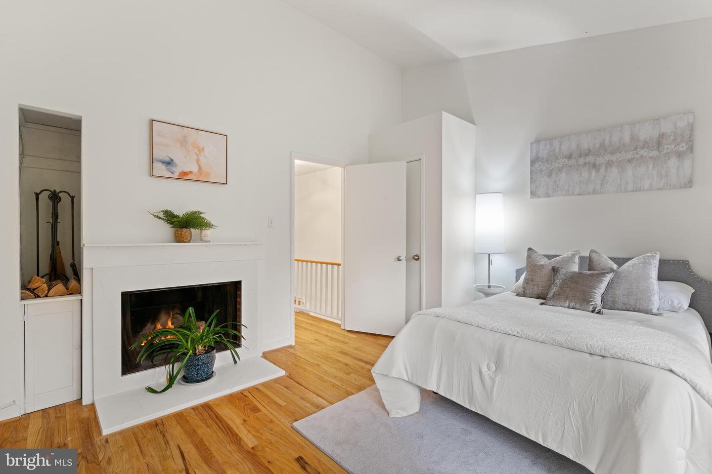 11493 WATERVIEW CLUSTER, RESTON, Virginia 20190, 3 Bedrooms Bedrooms, ,2 BathroomsBathrooms,Residential,For sale,11493 WATERVIEW CLUSTER,VAFX2273310 MLS # VAFX2273310