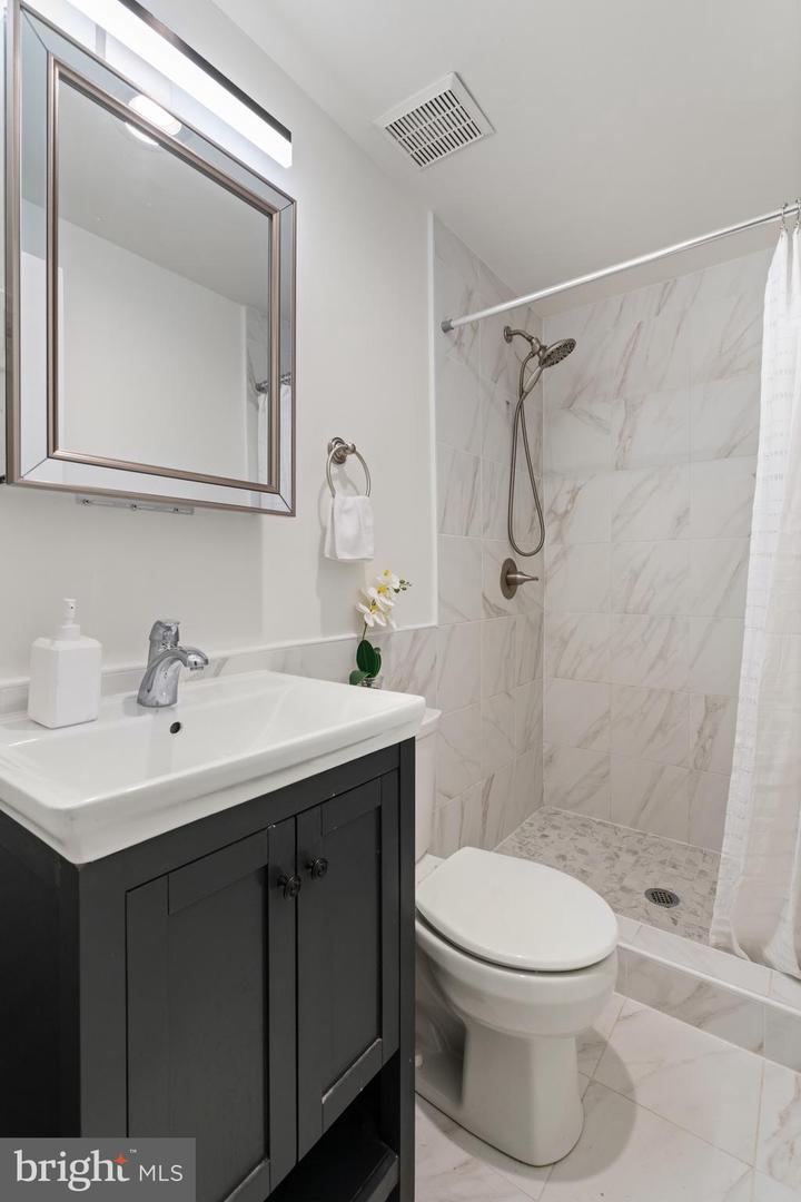 11493 WATERVIEW CLUSTER, RESTON, Virginia 20190, 3 Bedrooms Bedrooms, ,2 BathroomsBathrooms,Residential,For sale,11493 WATERVIEW CLUSTER,VAFX2273310 MLS # VAFX2273310