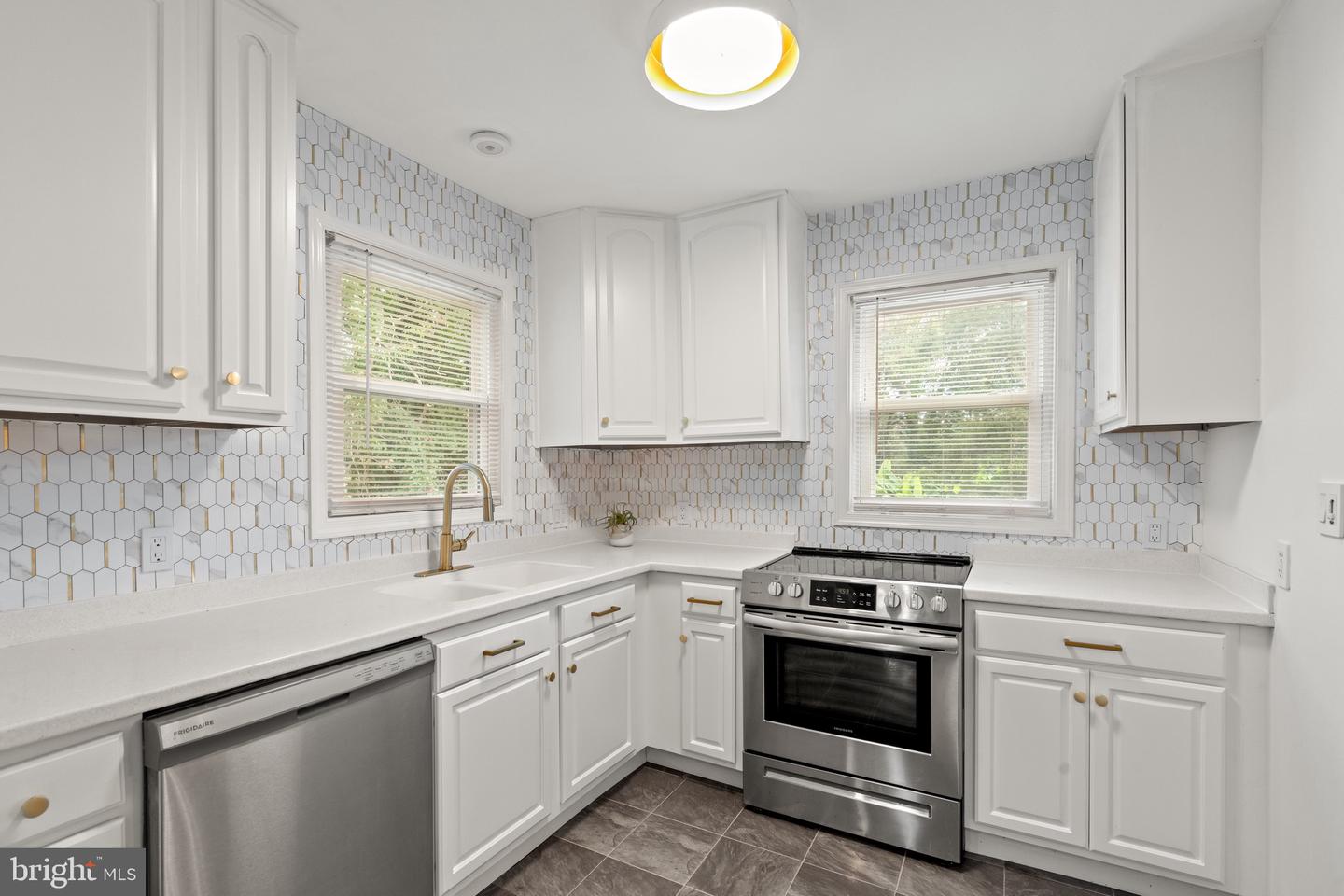 5005 ROSEMONT AVE, ALEXANDRIA, Virginia 22309, 4 Bedrooms Bedrooms, 5 Rooms Rooms,1 BathroomBathrooms,Residential,For sale,5005 ROSEMONT AVE,VAFX2273322 MLS # VAFX2273322