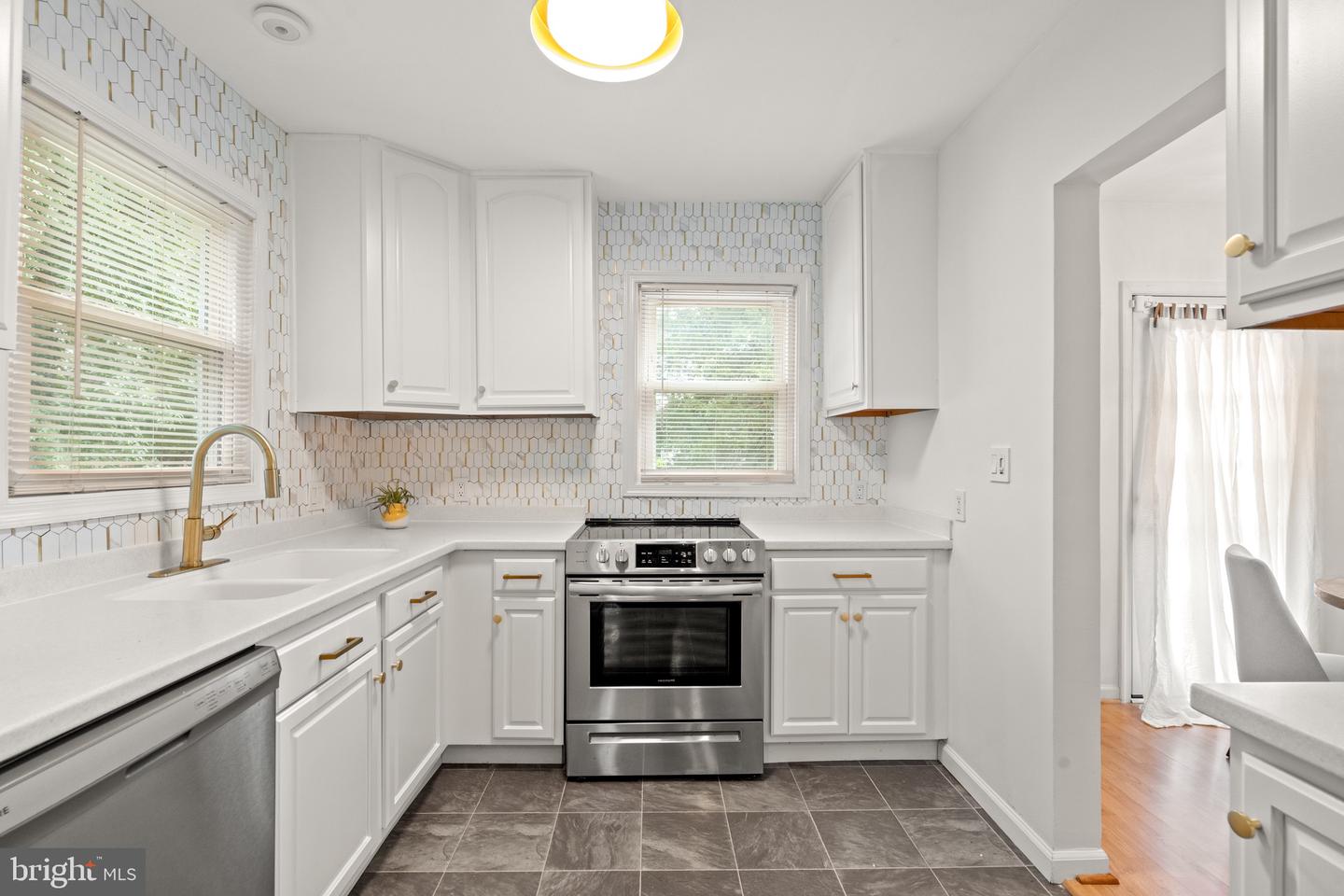 5005 ROSEMONT AVE, ALEXANDRIA, Virginia 22309, 4 Bedrooms Bedrooms, 5 Rooms Rooms,1 BathroomBathrooms,Residential,For sale,5005 ROSEMONT AVE,VAFX2273322 MLS # VAFX2273322