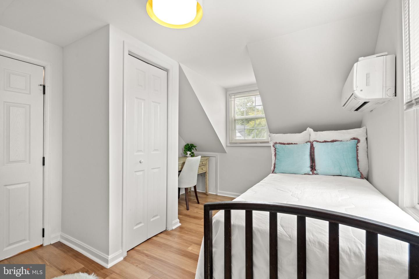 5005 ROSEMONT AVE, ALEXANDRIA, Virginia 22309, 4 Bedrooms Bedrooms, 5 Rooms Rooms,1 BathroomBathrooms,Residential,For sale,5005 ROSEMONT AVE,VAFX2273322 MLS # VAFX2273322