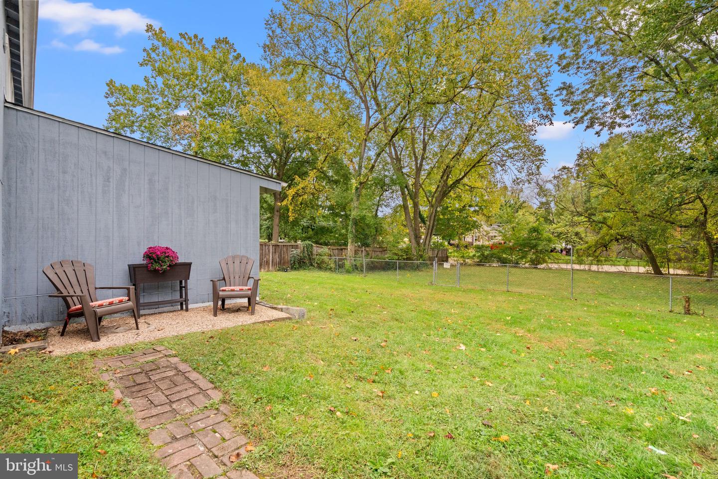 5005 ROSEMONT AVE, ALEXANDRIA, Virginia 22309, 4 Bedrooms Bedrooms, 5 Rooms Rooms,1 BathroomBathrooms,Residential,For sale,5005 ROSEMONT AVE,VAFX2273322 MLS # VAFX2273322