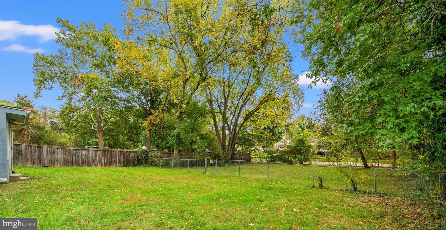 5005 ROSEMONT AVE, ALEXANDRIA, Virginia 22309, 4 Bedrooms Bedrooms, 5 Rooms Rooms,1 BathroomBathrooms,Residential,For sale,5005 ROSEMONT AVE,VAFX2273322 MLS # VAFX2273322