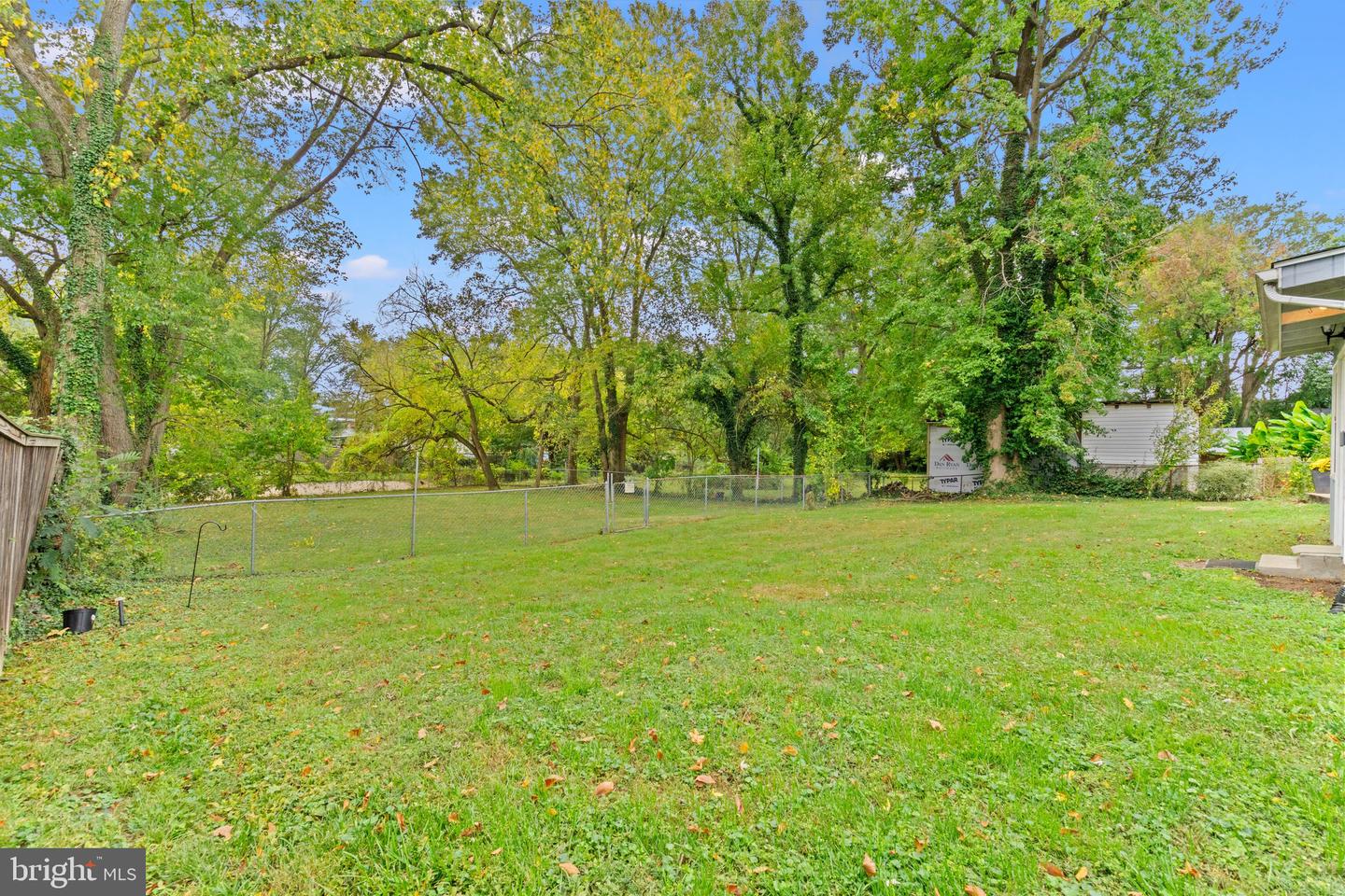 5005 ROSEMONT AVE, ALEXANDRIA, Virginia 22309, 4 Bedrooms Bedrooms, 5 Rooms Rooms,1 BathroomBathrooms,Residential,For sale,5005 ROSEMONT AVE,VAFX2273322 MLS # VAFX2273322