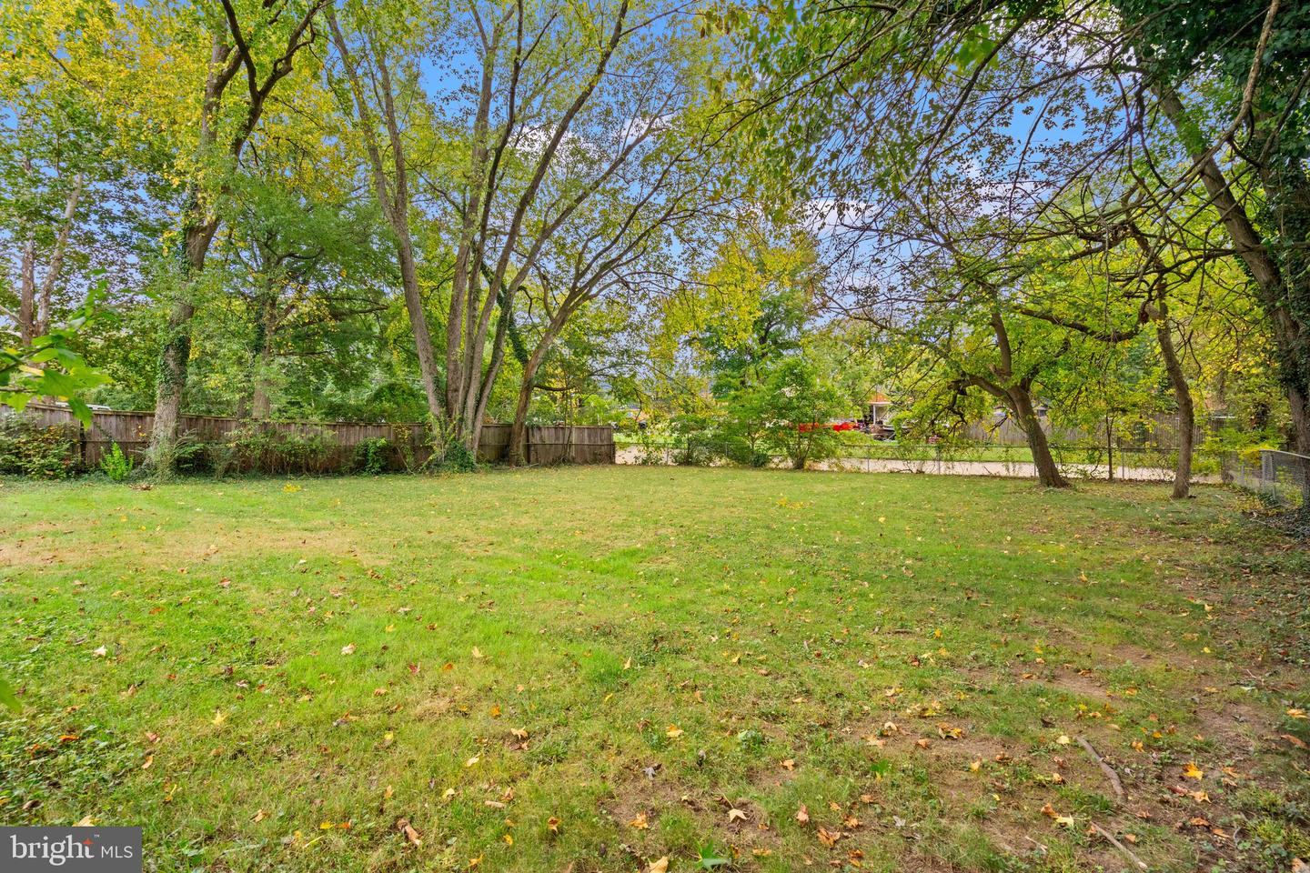 5005 ROSEMONT AVE, ALEXANDRIA, Virginia 22309, 4 Bedrooms Bedrooms, 5 Rooms Rooms,1 BathroomBathrooms,Residential,For sale,5005 ROSEMONT AVE,VAFX2273322 MLS # VAFX2273322