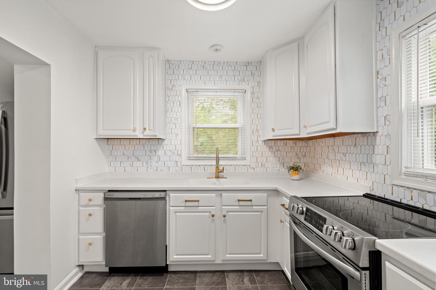 5005 ROSEMONT AVE, ALEXANDRIA, Virginia 22309, 4 Bedrooms Bedrooms, 5 Rooms Rooms,1 BathroomBathrooms,Residential,For sale,5005 ROSEMONT AVE,VAFX2273322 MLS # VAFX2273322