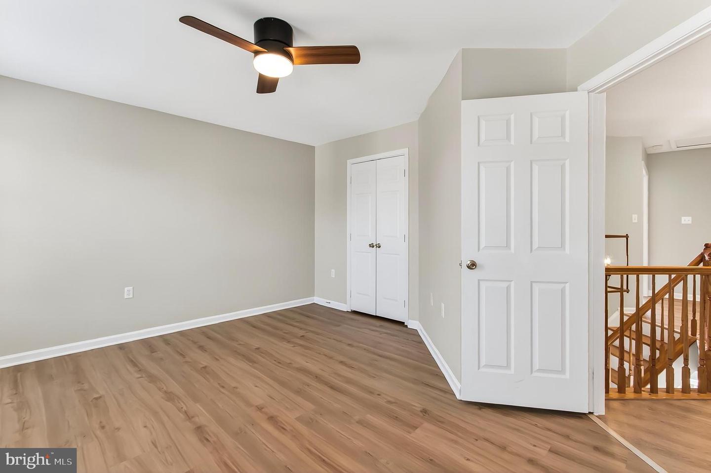 2410 DAKOTA LAKES DR, HERNDON, Virginia 20171, 5 Bedrooms Bedrooms, ,3 BathroomsBathrooms,Residential,For sale,2410 DAKOTA LAKES DR,VAFX2273354 MLS # VAFX2273354