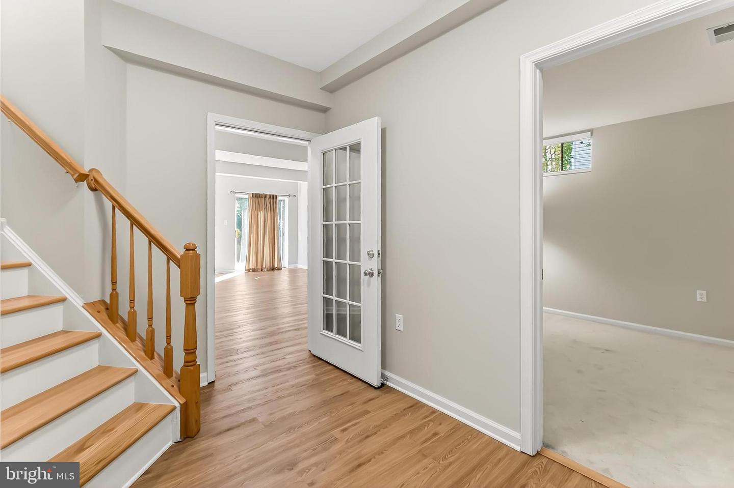 2410 DAKOTA LAKES DR, HERNDON, Virginia 20171, 5 Bedrooms Bedrooms, ,3 BathroomsBathrooms,Residential,For sale,2410 DAKOTA LAKES DR,VAFX2273354 MLS # VAFX2273354