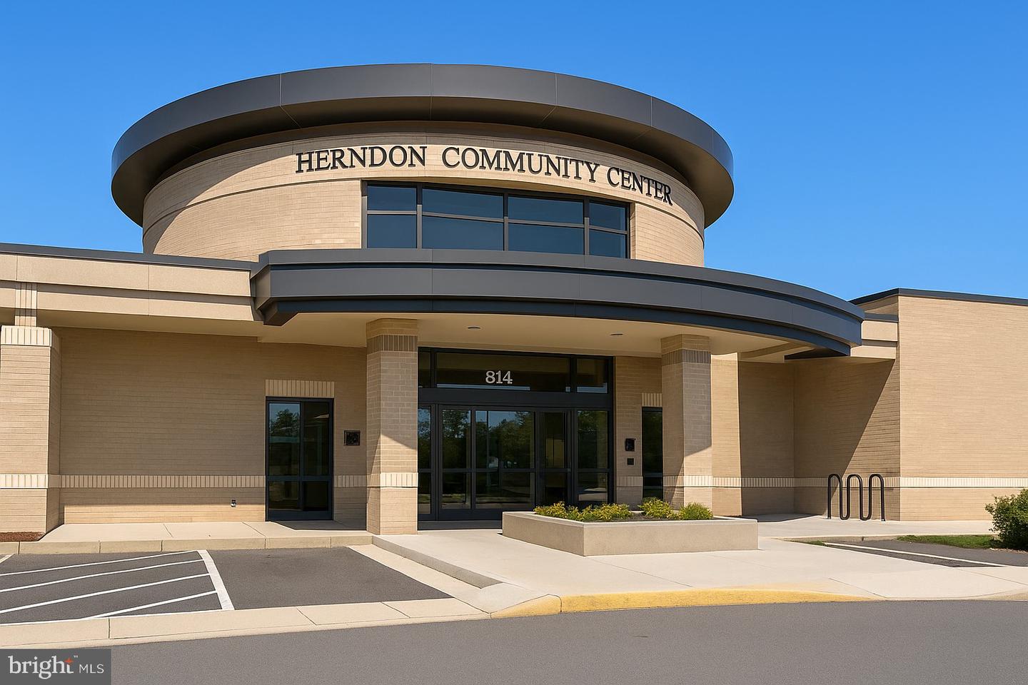 2410 DAKOTA LAKES DR, HERNDON, Virginia 20171, 5 Bedrooms Bedrooms, ,3 BathroomsBathrooms,Residential,For sale,2410 DAKOTA LAKES DR,VAFX2273354 MLS # VAFX2273354