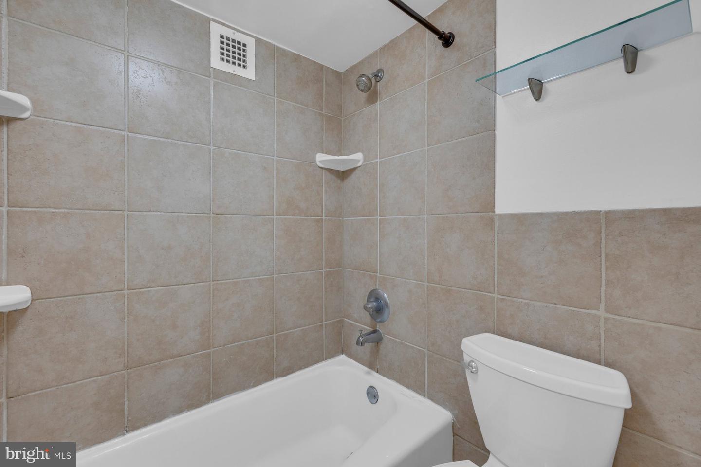 2500 N VAN DORN ST #817, ALEXANDRIA, Virginia 22302, ,1 BathroomBathrooms,Residential,For sale,2500 N VAN DORN ST #817,VAAX2050650 MLS # VAAX2050650