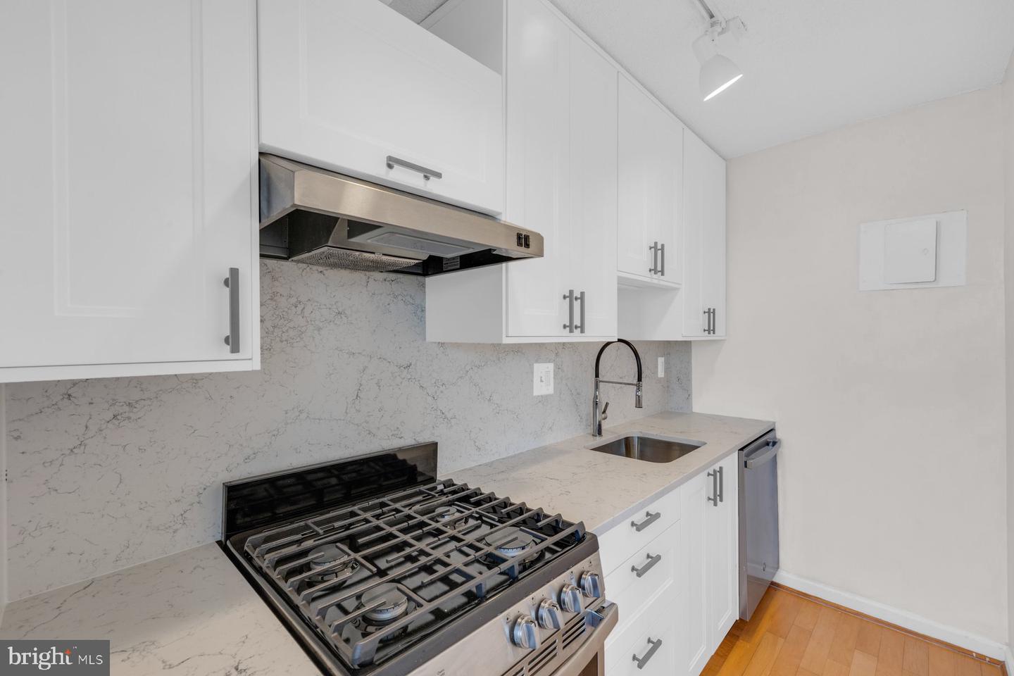 2500 N VAN DORN ST #817, ALEXANDRIA, Virginia 22302, ,1 BathroomBathrooms,Residential,For sale,2500 N VAN DORN ST #817,VAAX2050650 MLS # VAAX2050650