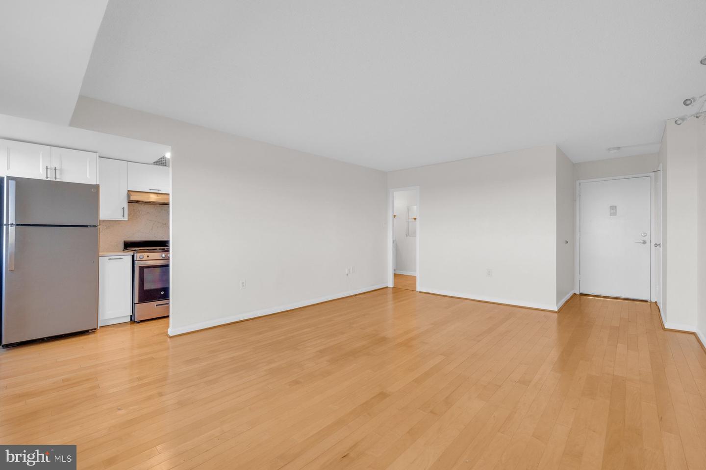 2500 N VAN DORN ST #817, ALEXANDRIA, Virginia 22302, ,1 BathroomBathrooms,Residential,For sale,2500 N VAN DORN ST #817,VAAX2050650 MLS # VAAX2050650