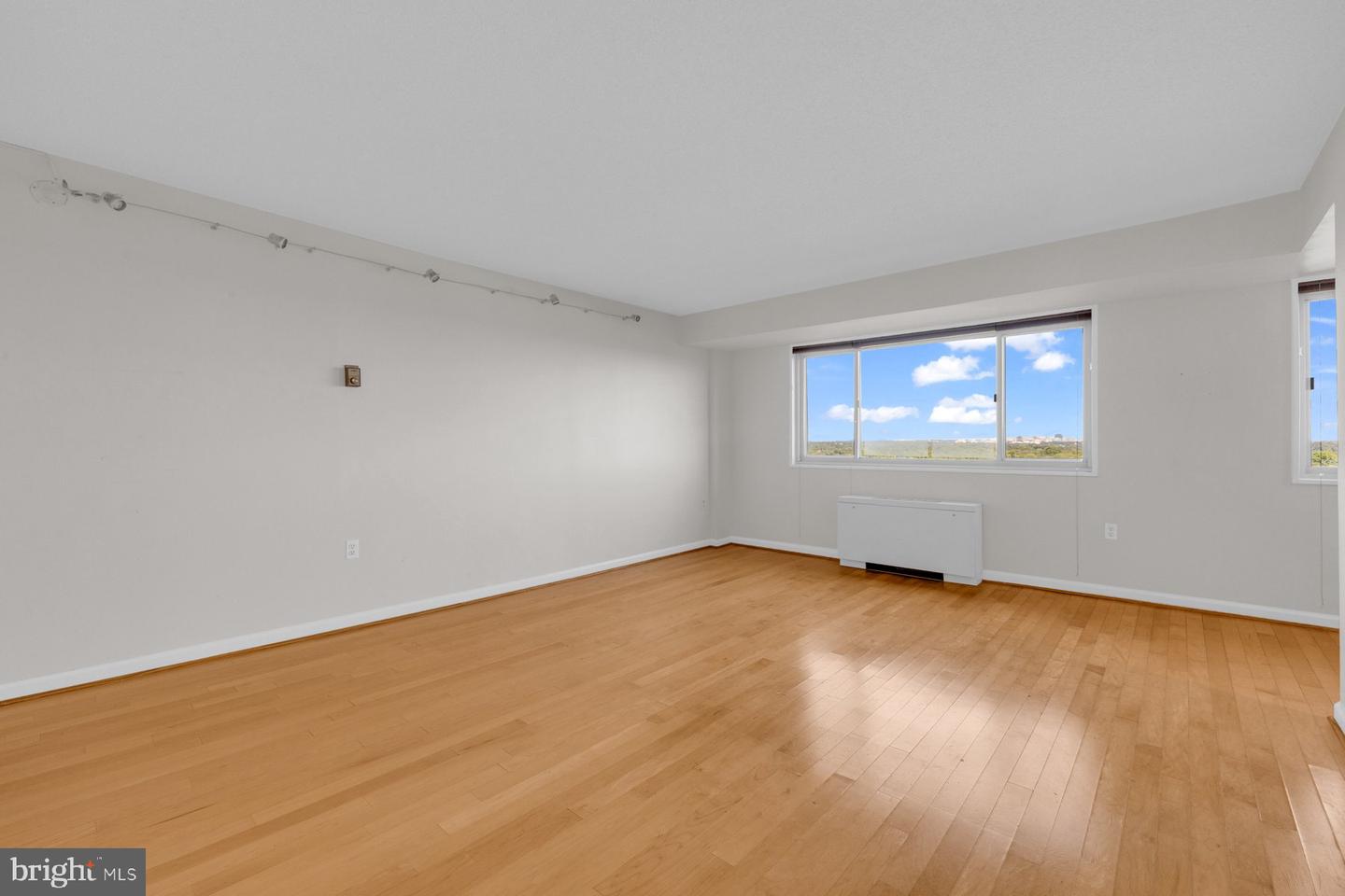 2500 N VAN DORN ST #817, ALEXANDRIA, Virginia 22302, ,1 BathroomBathrooms,Residential,For sale,2500 N VAN DORN ST #817,VAAX2050650 MLS # VAAX2050650