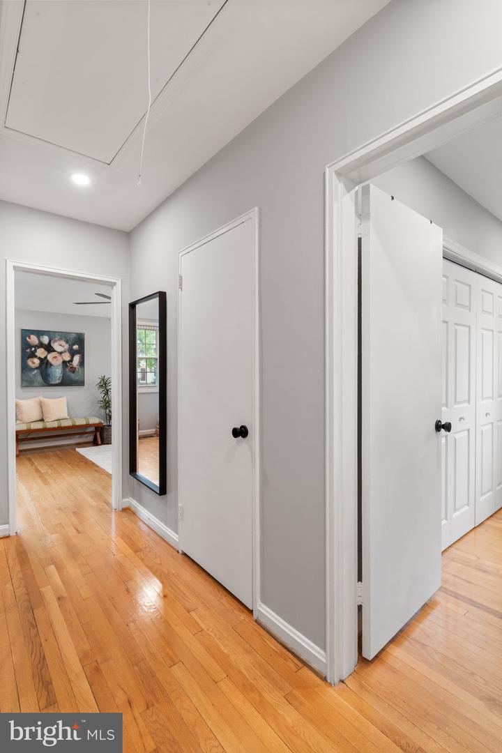 3823 JAY AVE, ALEXANDRIA, Virginia 22302, 2 Bedrooms Bedrooms, ,1 BathroomBathrooms,Residential,For sale,3823 JAY AVE,VAAX2050658 MLS # VAAX2050658