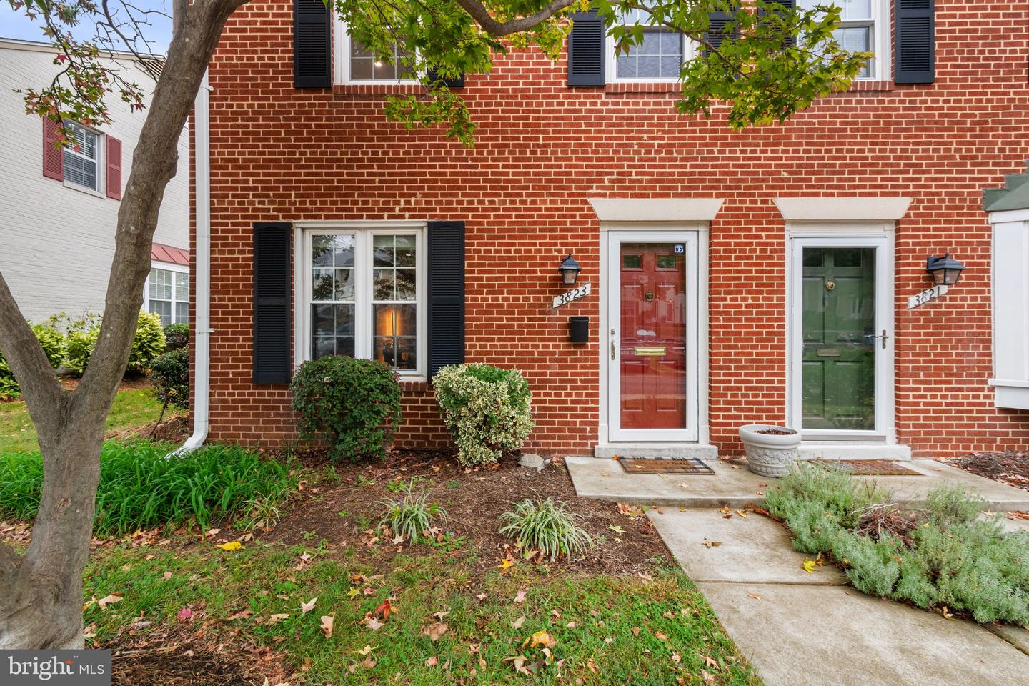 3823 JAY AVE, ALEXANDRIA, Virginia 22302, 2 Bedrooms Bedrooms, ,1 BathroomBathrooms,Residential,For sale,3823 JAY AVE,VAAX2050658 MLS # VAAX2050658