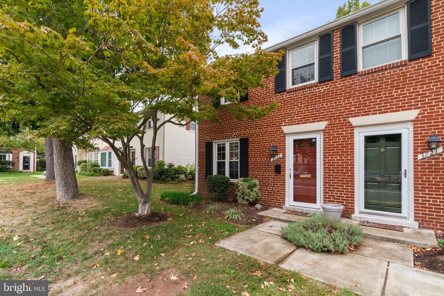 3823 JAY AVE, ALEXANDRIA, Virginia 22302, 2 Bedrooms Bedrooms, ,1 BathroomBathrooms,Residential,For sale,3823 JAY AVE,VAAX2050658 MLS # VAAX2050658