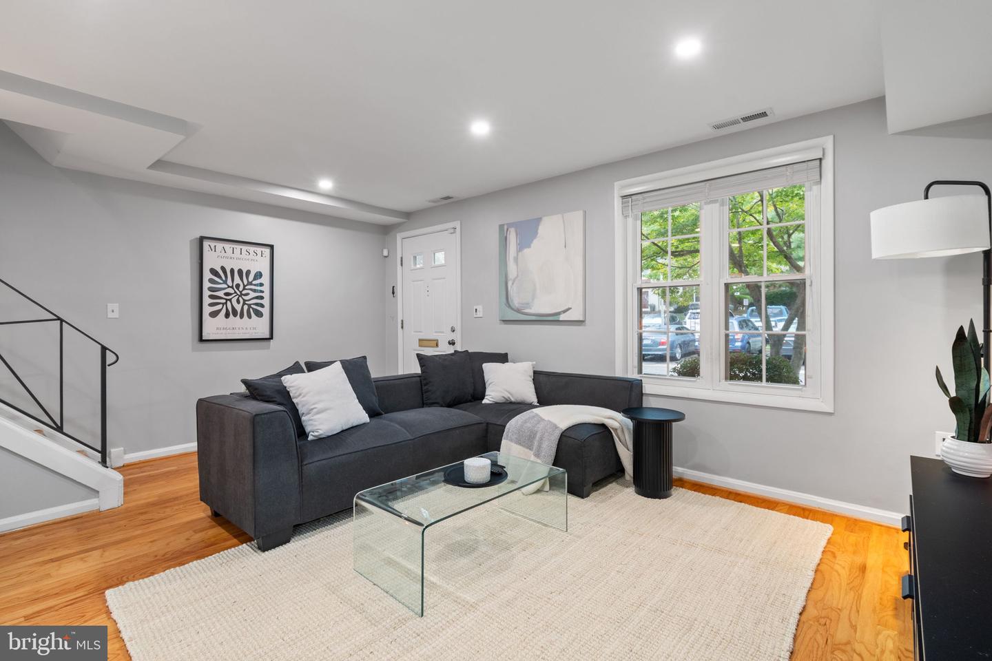 3823 JAY AVE, ALEXANDRIA, Virginia 22302, 2 Bedrooms Bedrooms, ,1 BathroomBathrooms,Residential,For sale,3823 JAY AVE,VAAX2050658 MLS # VAAX2050658
