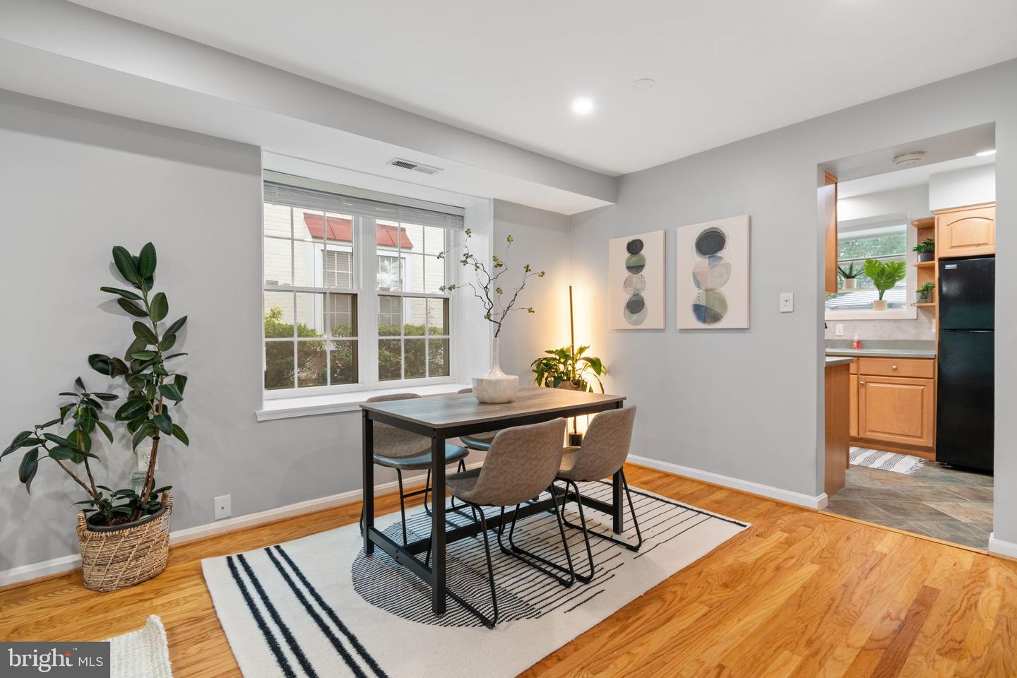 3823 JAY AVE, ALEXANDRIA, Virginia 22302, 2 Bedrooms Bedrooms, ,1 BathroomBathrooms,Residential,For sale,3823 JAY AVE,VAAX2050658 MLS # VAAX2050658