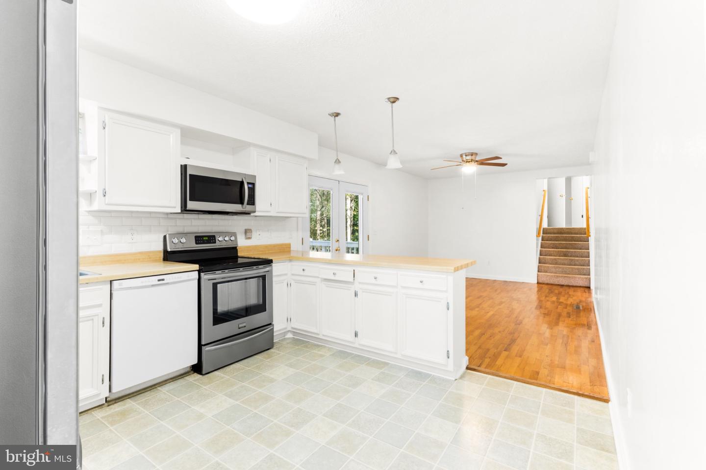 7504 CLEVELAND DR, KING GEORGE, Virginia 22485, 3 Bedrooms Bedrooms, 11 Rooms Rooms,2 BathroomsBathrooms,Residential,For sale,7504 CLEVELAND DR,VAKG2007126 MLS # VAKG2007126