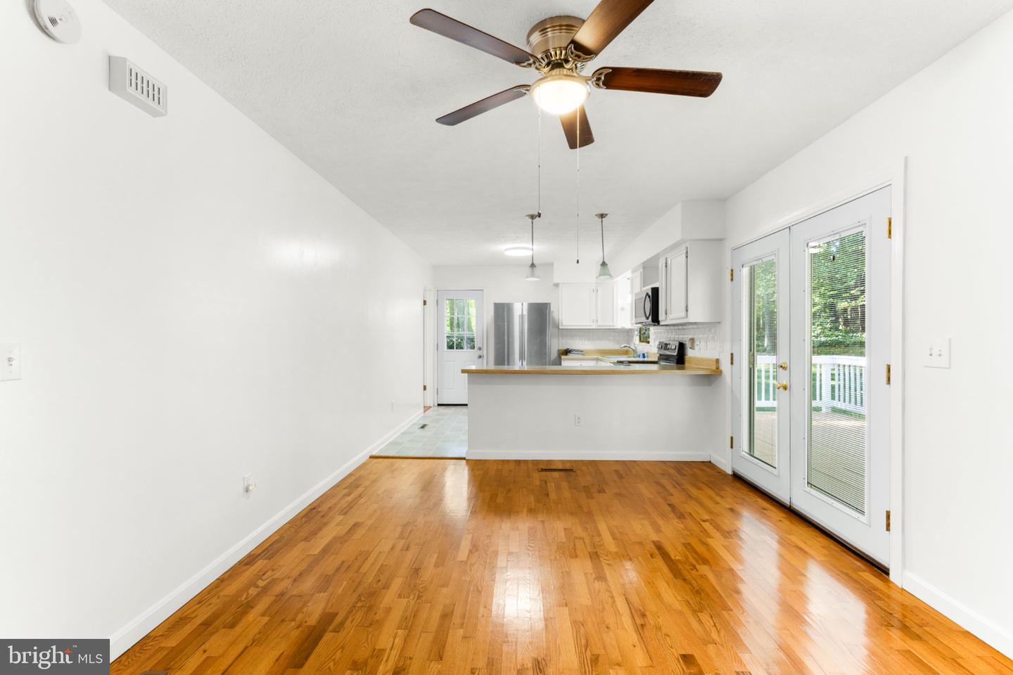 7504 CLEVELAND DR, KING GEORGE, Virginia 22485, 3 Bedrooms Bedrooms, 11 Rooms Rooms,2 BathroomsBathrooms,Residential,For sale,7504 CLEVELAND DR,VAKG2007126 MLS # VAKG2007126