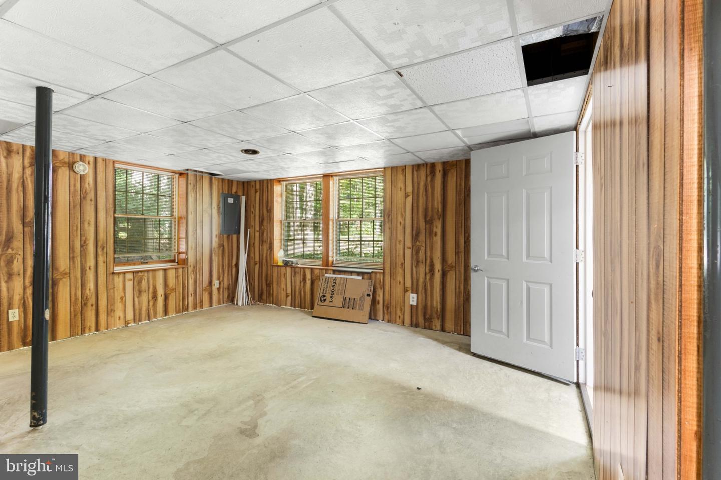 7504 CLEVELAND DR, KING GEORGE, Virginia 22485, 3 Bedrooms Bedrooms, 11 Rooms Rooms,2 BathroomsBathrooms,Residential,For sale,7504 CLEVELAND DR,VAKG2007126 MLS # VAKG2007126