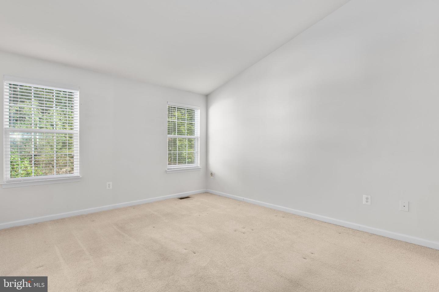 213 HIDDEN BROOK DR, FREDERICKSBURG, Virginia 22405, 3 Bedrooms Bedrooms, 7 Rooms Rooms,2 BathroomsBathrooms,Residential,For sale,213 HIDDEN BROOK DR,VAST2043374 MLS # VAST2043374