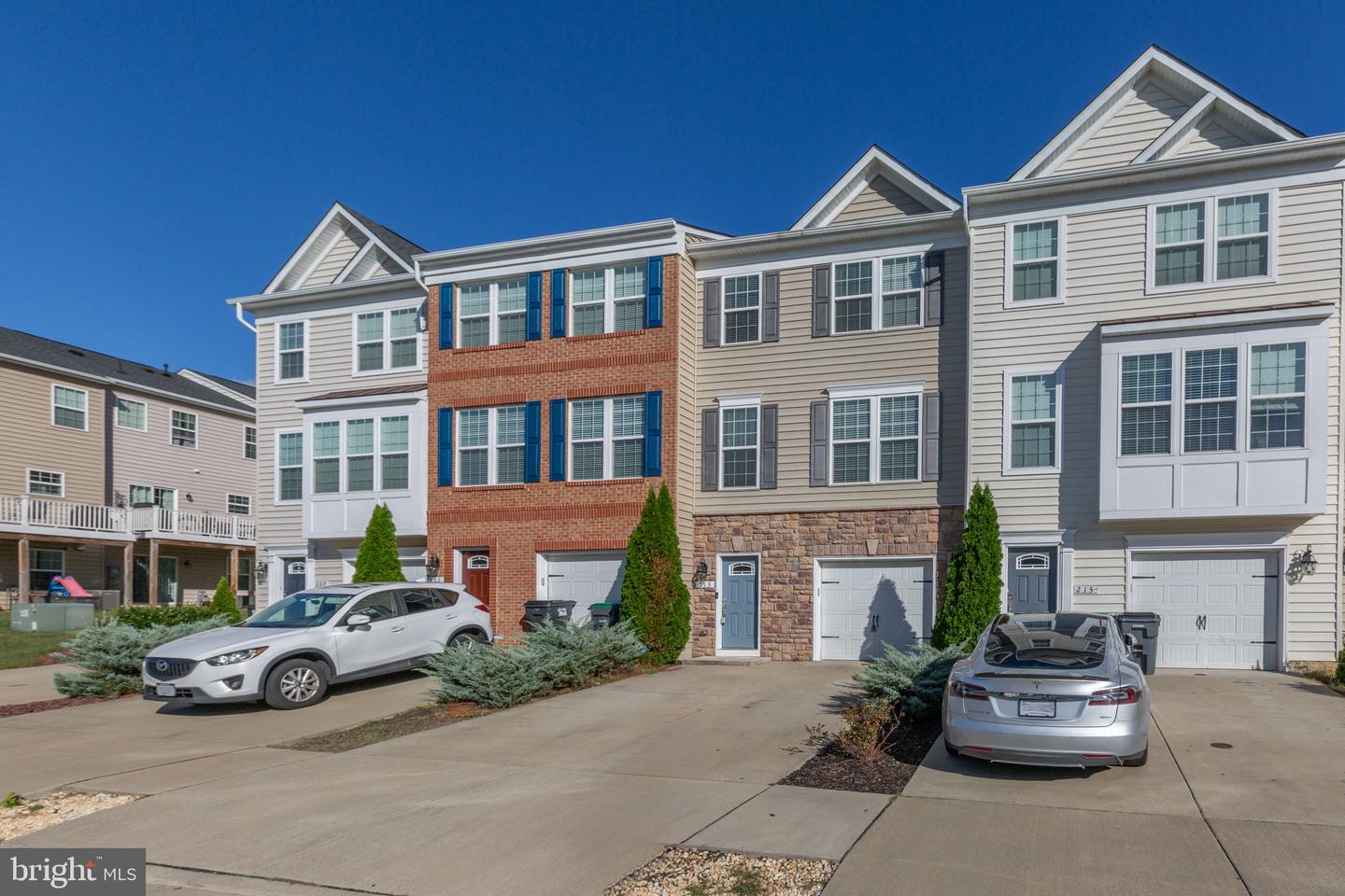 213 HIDDEN BROOK DR, FREDERICKSBURG, Virginia 22405, 3 Bedrooms Bedrooms, 7 Rooms Rooms,2 BathroomsBathrooms,Residential,For sale,213 HIDDEN BROOK DR,VAST2043374 MLS # VAST2043374