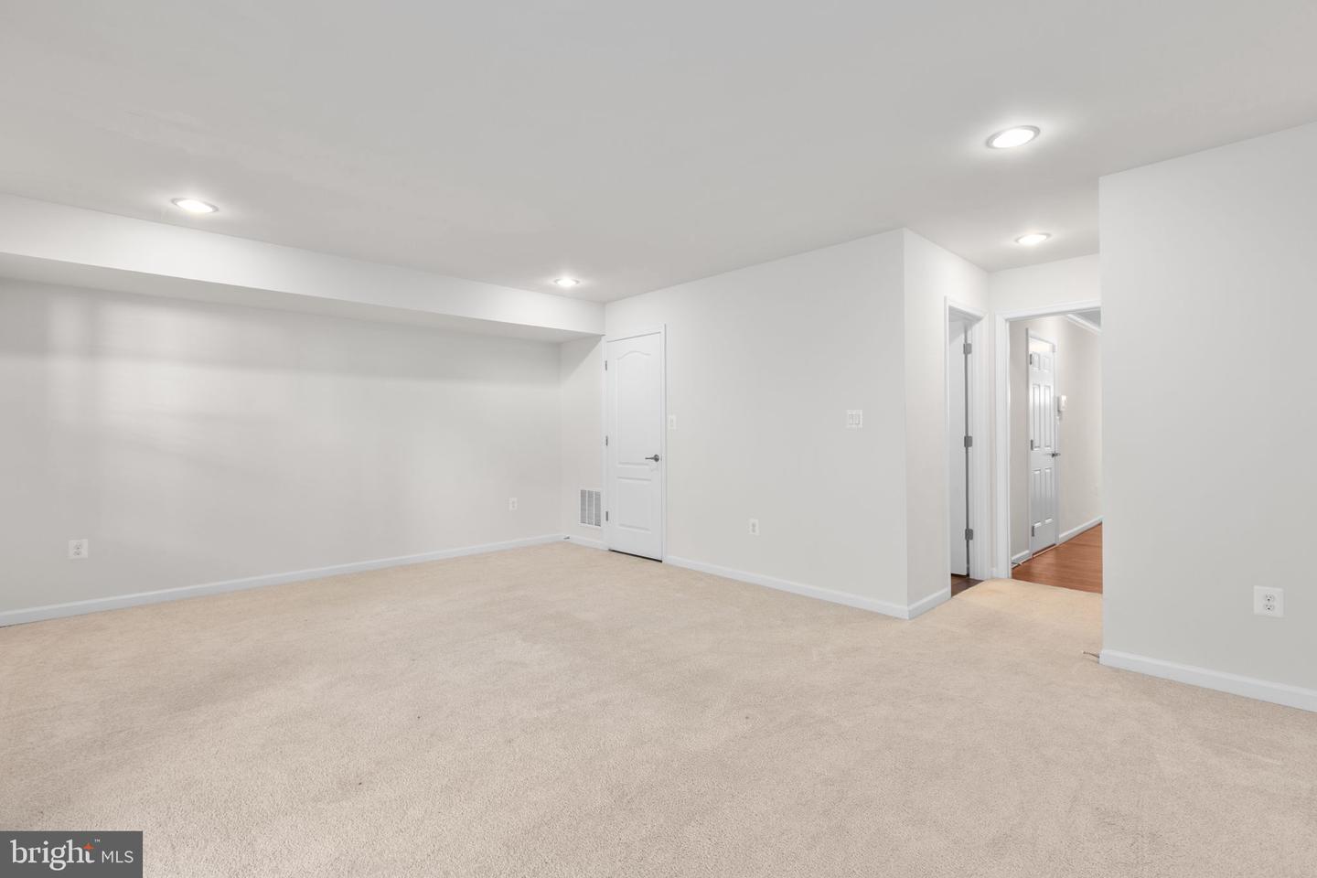 213 HIDDEN BROOK DR, FREDERICKSBURG, Virginia 22405, 3 Bedrooms Bedrooms, 7 Rooms Rooms,2 BathroomsBathrooms,Residential,For sale,213 HIDDEN BROOK DR,VAST2043374 MLS # VAST2043374