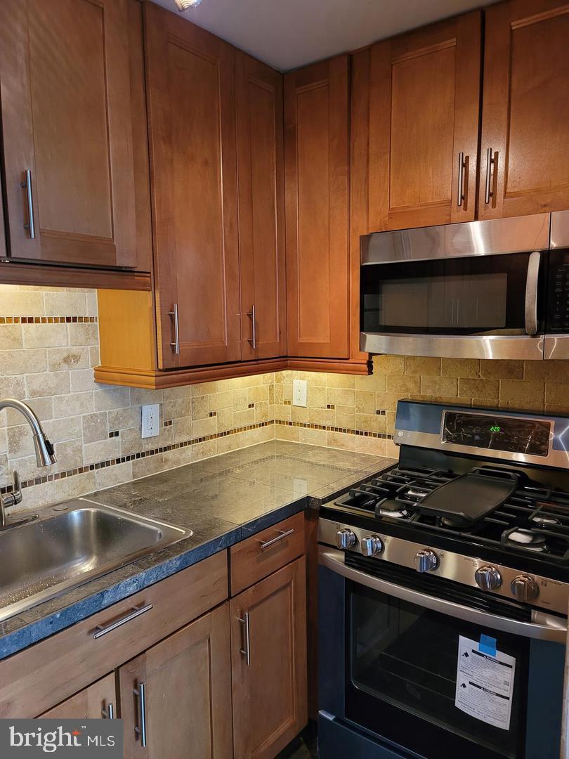 8002 CHANUTE PL #3, FALLS CHURCH, Virginia 22042, 2 Bedrooms Bedrooms, ,1 BathroomBathrooms,Residential,For sale,8002 CHANUTE PL #3,VAFX2273434 MLS # VAFX2273434