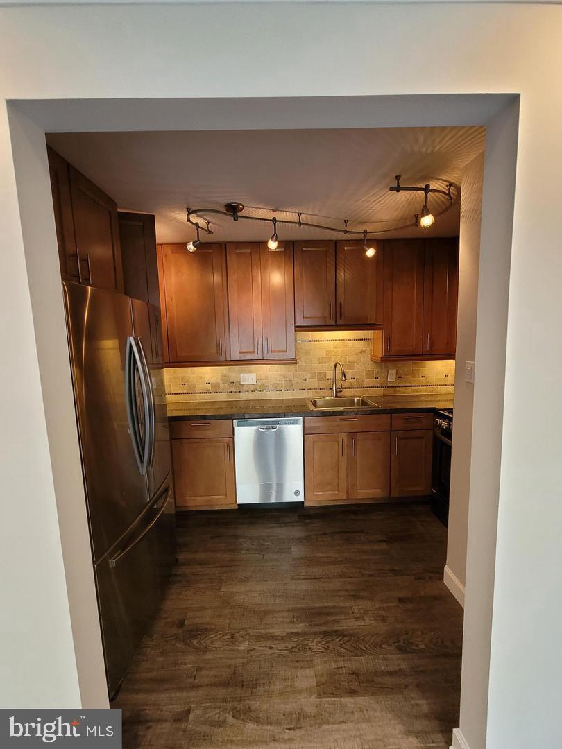 8002 CHANUTE PL #3, FALLS CHURCH, Virginia 22042, 2 Bedrooms Bedrooms, ,1 BathroomBathrooms,Residential,For sale,8002 CHANUTE PL #3,VAFX2273434 MLS # VAFX2273434