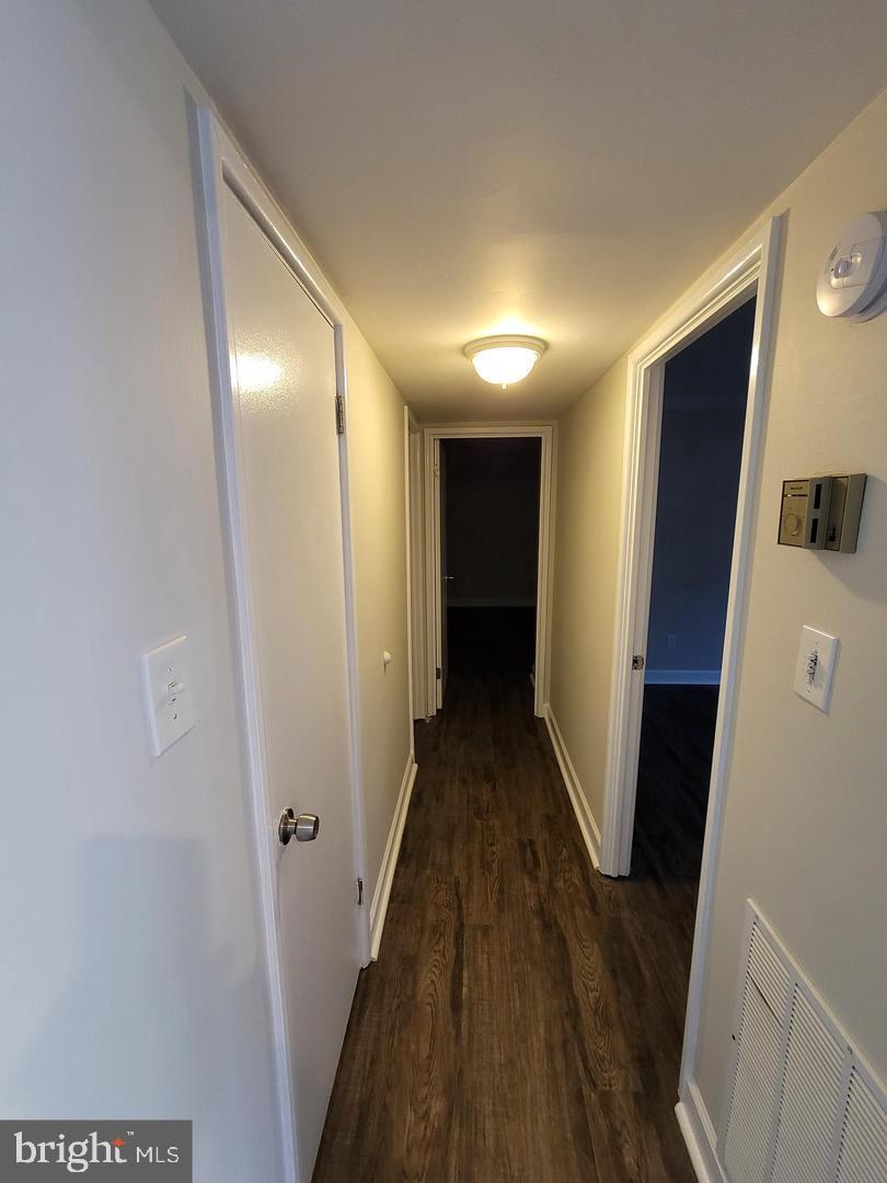 8002 CHANUTE PL #3, FALLS CHURCH, Virginia 22042, 2 Bedrooms Bedrooms, ,1 BathroomBathrooms,Residential,For sale,8002 CHANUTE PL #3,VAFX2273434 MLS # VAFX2273434