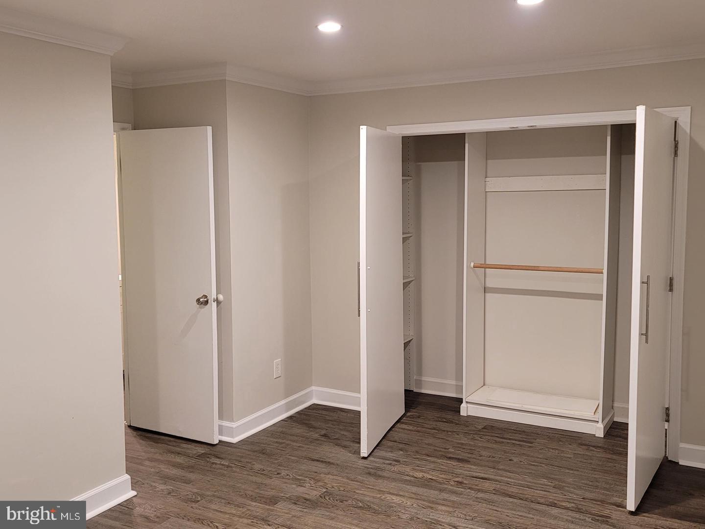 8002 CHANUTE PL #3, FALLS CHURCH, Virginia 22042, 2 Bedrooms Bedrooms, ,1 BathroomBathrooms,Residential,For sale,8002 CHANUTE PL #3,VAFX2273434 MLS # VAFX2273434