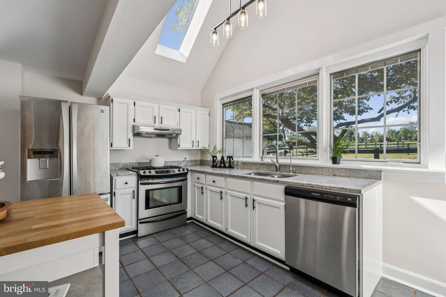 20596 AIRMONT RD, BLUEMONT, Virginia 20135, 3 Bedrooms Bedrooms, ,2 BathroomsBathrooms,Residential,For sale,20596 AIRMONT RD,VALO2108512 MLS # VALO2108512